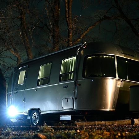 Modern Airstream With Amazing View - 10 To 15 Minutes From Kings Canyon National Park Dunlap Экстерьер фото
