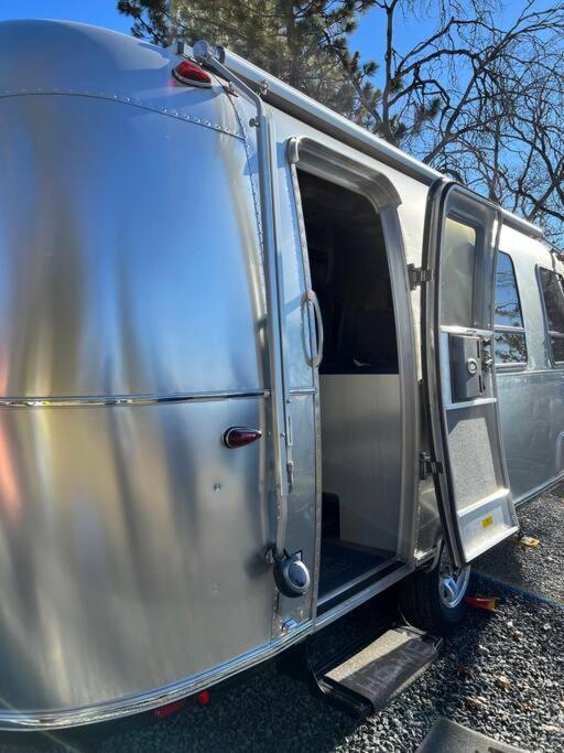 Modern Airstream With Amazing View - 10 To 15 Minutes From Kings Canyon National Park Dunlap Экстерьер фото