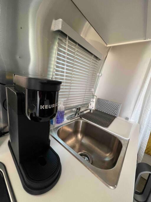 Modern Airstream With Amazing View - 10 To 15 Minutes From Kings Canyon National Park Dunlap Экстерьер фото