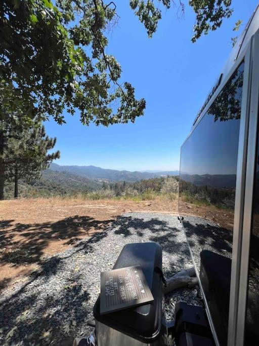 Modern Airstream With Amazing View - 10 To 15 Minutes From Kings Canyon National Park Dunlap Экстерьер фото