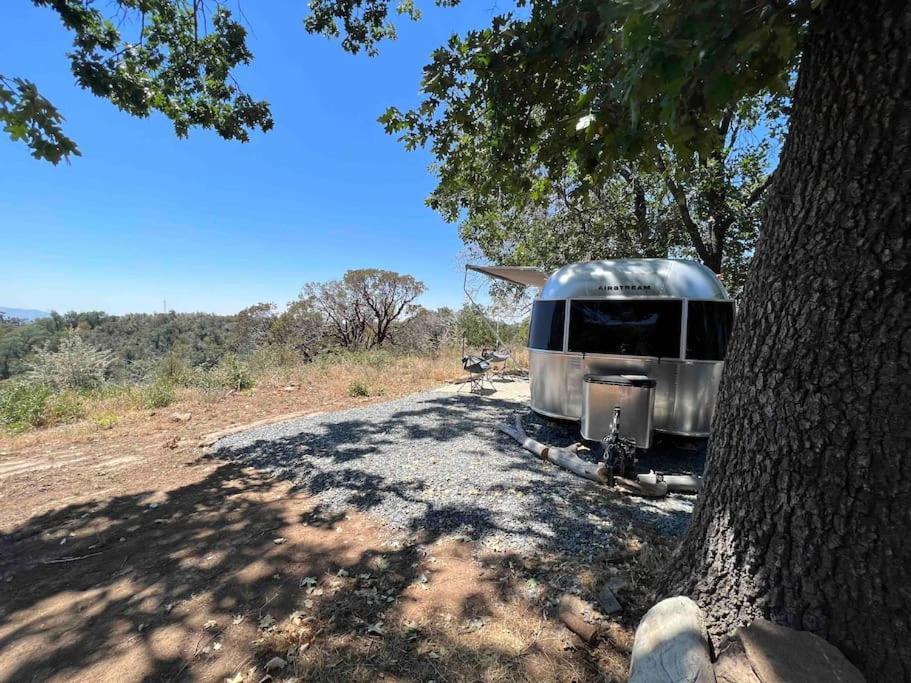 Modern Airstream With Amazing View - 10 To 15 Minutes From Kings Canyon National Park Dunlap Экстерьер фото